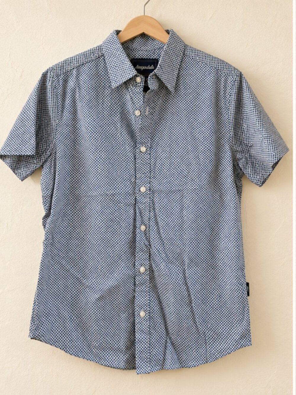 Aéropostale Blue & White Printed Shirt — Medium — $15